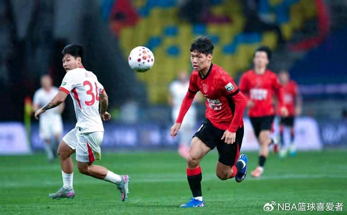 山东泰山客场惨败玉昆 韩鹏战术保守引质疑