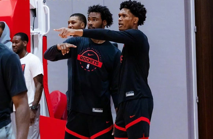 火箭队两连败杜兰特失误成关键 申京复出难救颓