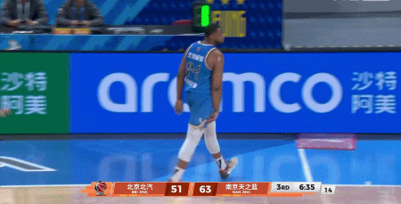 北京男篮上演惊天逆转 斯佩尔曼冲突后遭弃用